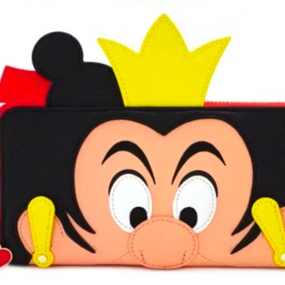 Queen of Hearts Loungefly backpack and wallet set - Picture 3 of 10